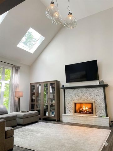 10908 W 120th Street, Overland Park, KS 66213