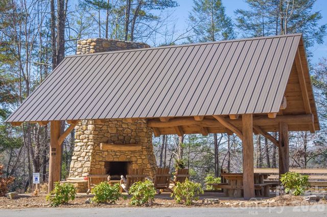 1061 Harborside Drive 208, Nebo, NC 28761