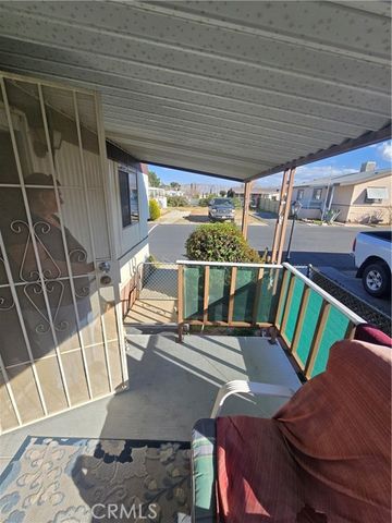 8655 Santa Fe Avenue 22, Hesperia, CA 92345
