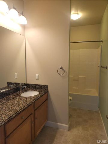 885 Forest Avenue 302, Valley Park, MO 63088