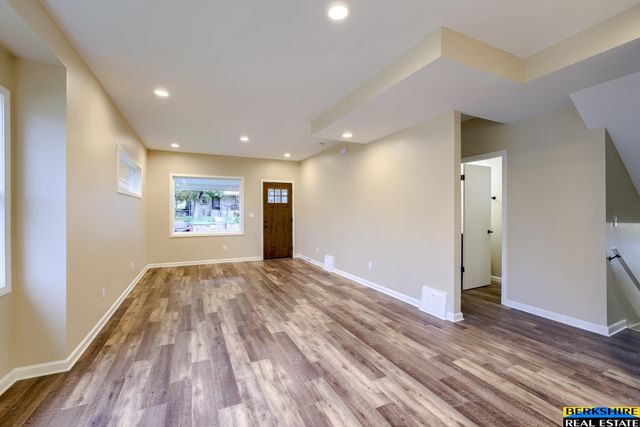 1517 Z Street, Omaha, NE 68107