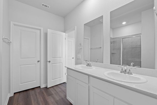 109 Zinnia LN, Hutto, TX 78634