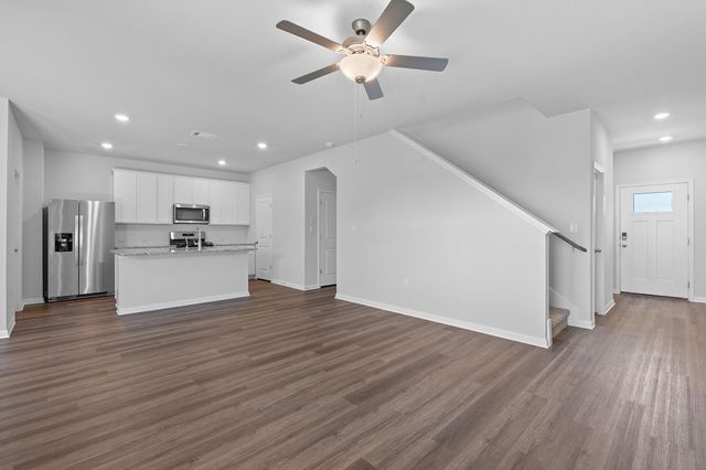 109 Zinnia LN, Hutto, TX 78634