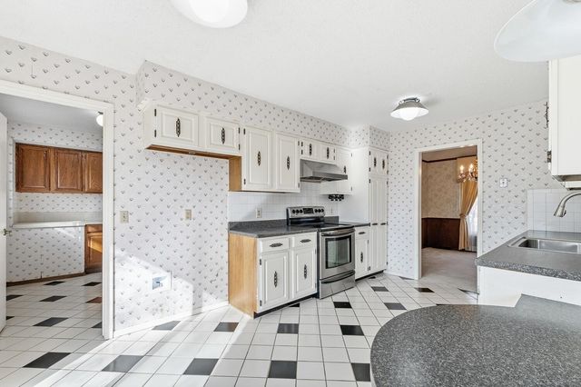 15005 E Timber Lake Rd, Wichita, KS 67230