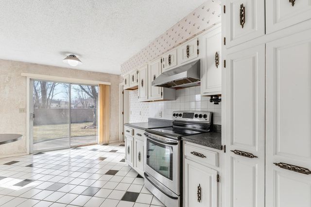 15005 E Timber Lake Rd, Wichita, KS 67230