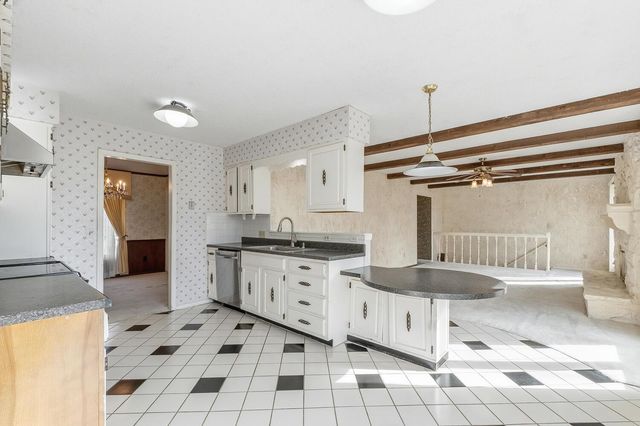 15005 E Timber Lake Rd, Wichita, KS 67230