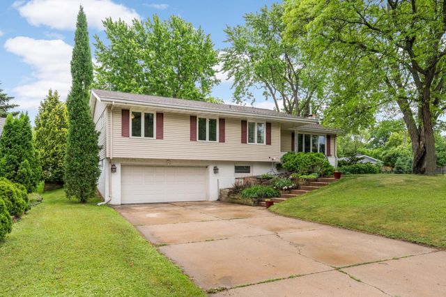 9717 Russell Avenue S, Bloomington, MN 55431