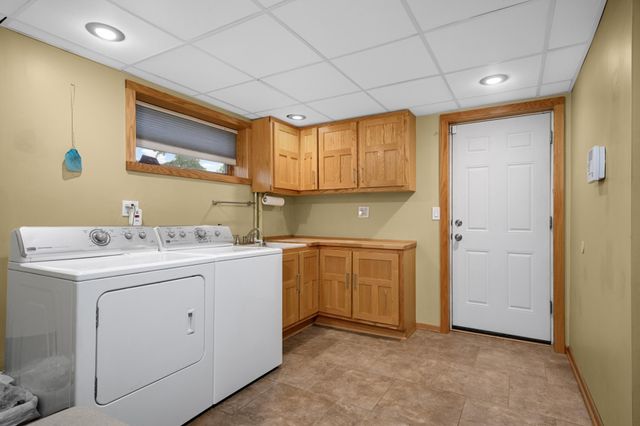 9717 Russell Avenue S, Bloomington, MN 55431