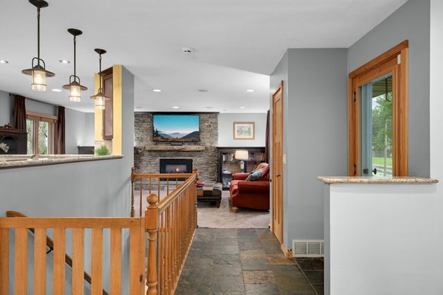 9717 Russell Avenue S, Bloomington, MN 55431
