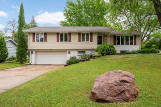 9717 Russell Avenue S, Bloomington, MN 55431