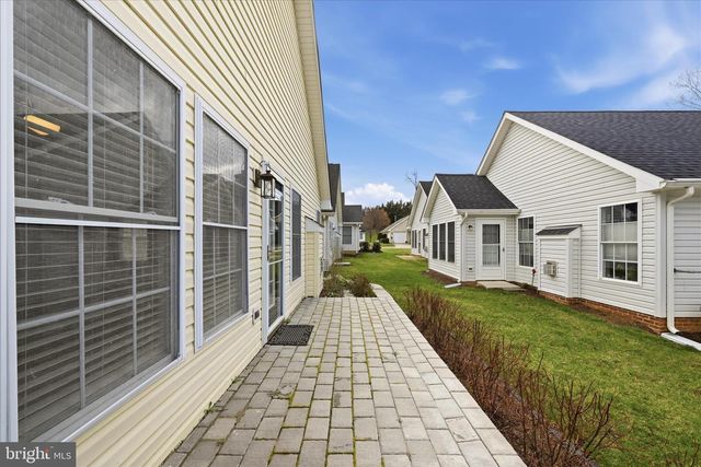 1851 MELVOR LN, Winchester, VA 22601