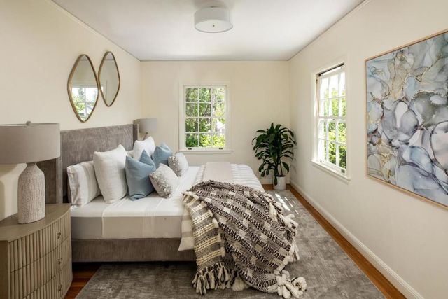 1560 Castilleja Avenue, Palo Alto, CA 94306