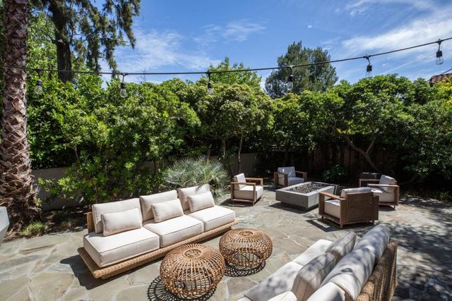 1560 Castilleja Avenue, Palo Alto, CA 94306