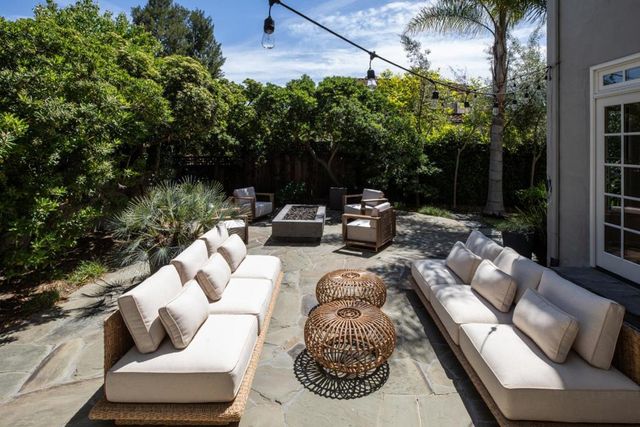 1560 Castilleja Avenue, Palo Alto, CA 94306