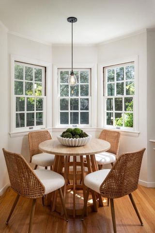 1560 Castilleja Avenue, Palo Alto, CA 94306