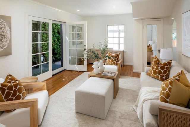 1560 Castilleja Avenue, Palo Alto, CA 94306