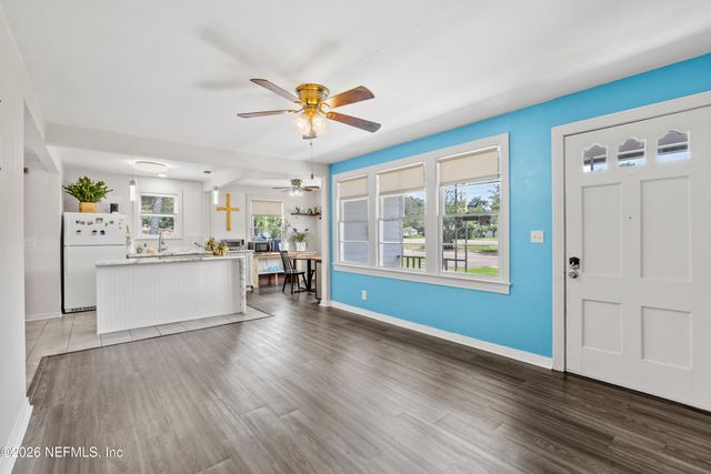 2442 SOUTHSIDE Boulevard, Jacksonville, FL 32216