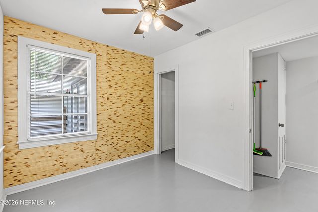 2442 SOUTHSIDE Boulevard, Jacksonville, FL 32216