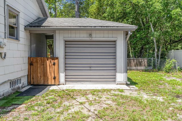 2442 SOUTHSIDE Boulevard, Jacksonville, FL 32216