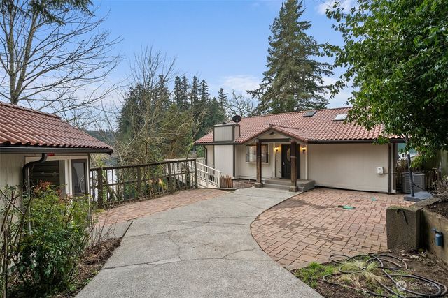 10245 SE 46th Avenue, Olympia, WA 98513