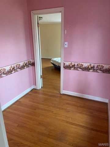 608 N 4th Street, Elsberry, MO 63343