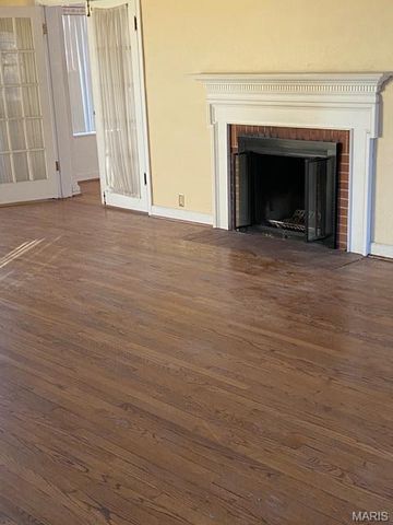 608 N 4th Street, Elsberry, MO 63343