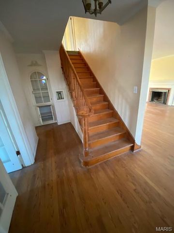 608 N 4th Street, Elsberry, MO 63343