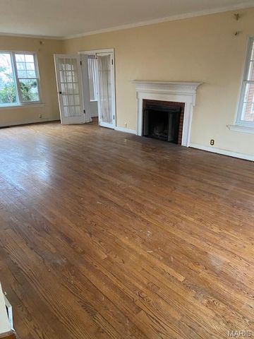 608 N 4th Street, Elsberry, MO 63343