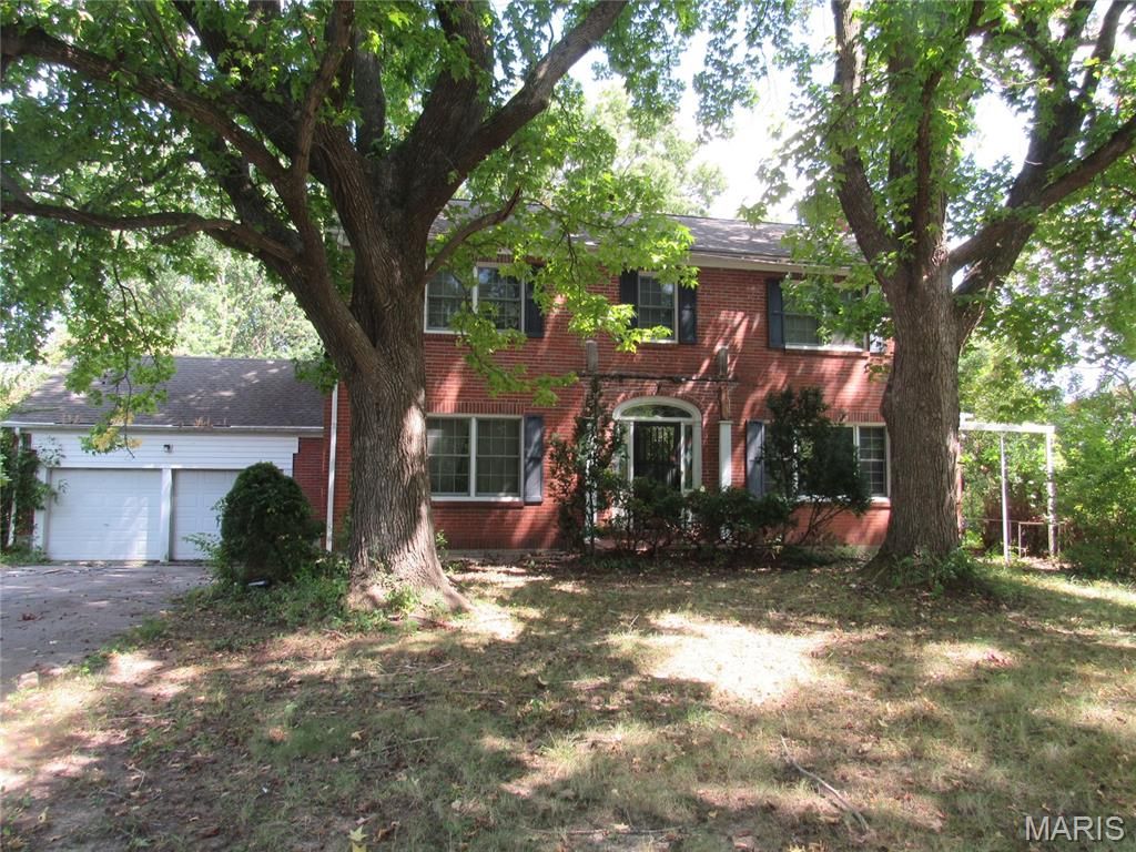 608 N 4th Street, Elsberry, MO 63343