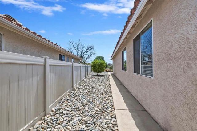 24117 Corte Valente, Murrieta, CA 92562