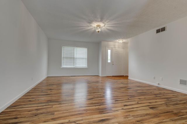 116 Shannon Lane, Georgetown, KY 40324