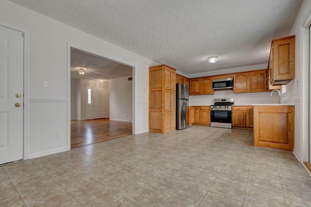 116 Shannon Lane, Georgetown, KY 40324