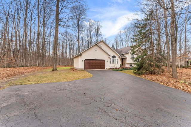 9685 Woodys Run, Long Lake Twp, MI 49684
