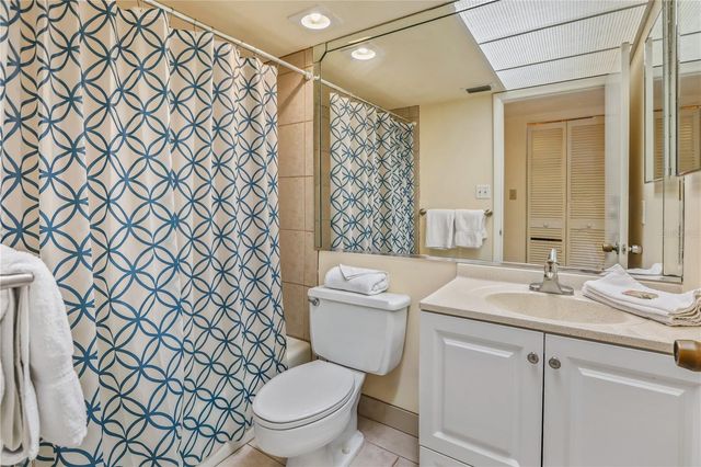 220 PASS KEY ROAD 220, Sarasota, FL 34242