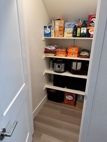 4435 Willow Grove Dr, Folsom, CA 95630