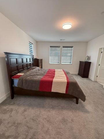 4435 Willow Grove Dr, Folsom, CA 95630