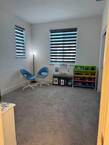 4435 Willow Grove Dr, Folsom, CA 95630