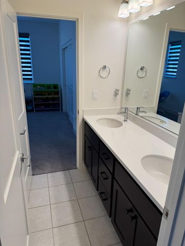 4435 Willow Grove Dr, Folsom, CA 95630