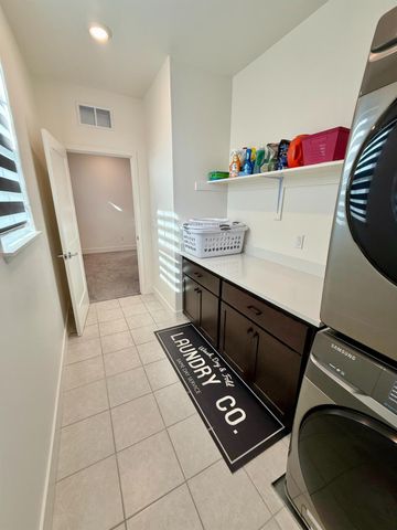 4435 Willow Grove Dr, Folsom, CA 95630