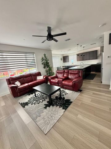 4435 Willow Grove Dr, Folsom, CA 95630