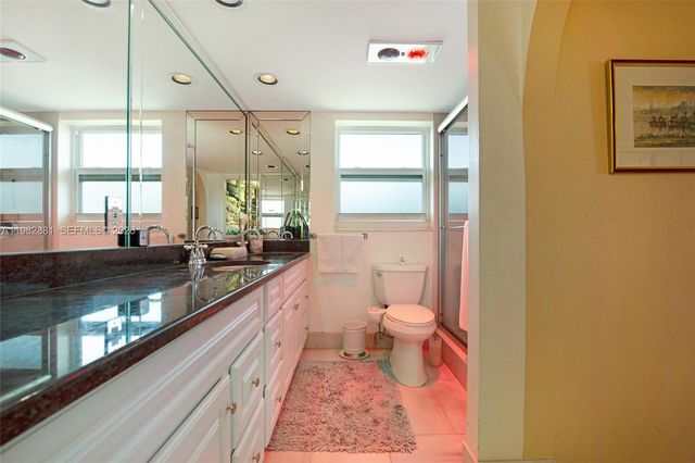 3050 NE 48th Ct 401, Lighthouse Point, FL 33064