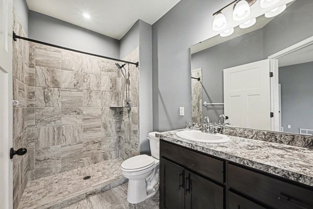 825 Golden Way NW, Isanti, MN 55040