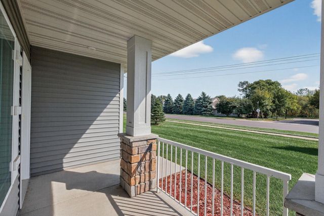 825 Golden Way NW, Isanti, MN 55040