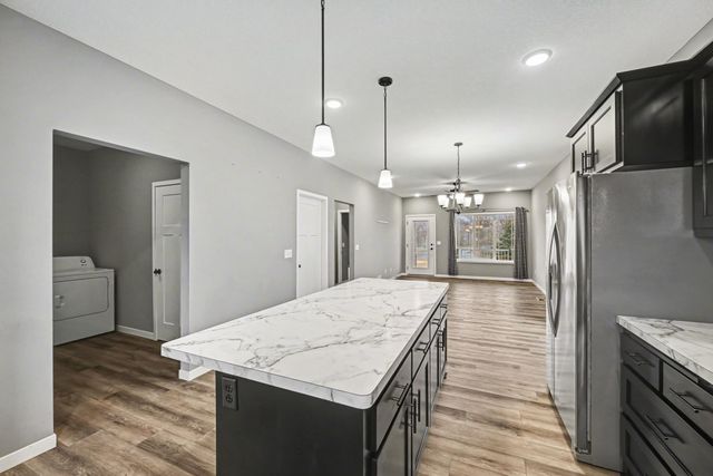 825 Golden Way NW, Isanti, MN 55040