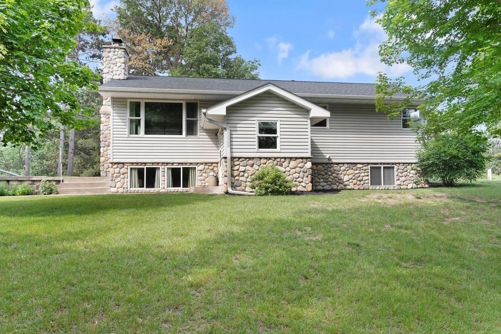 23481 Fontana Street NE, Linwood Twp, MN 55079