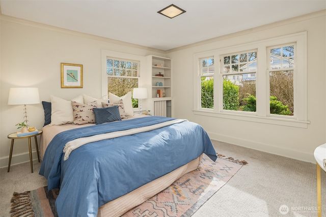 1208 E Newton Street, Seattle, WA 98102