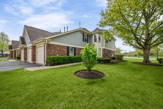 143 Lawn Court, Buffalo Grove, IL 60089