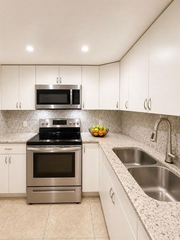 1460 NE 169th St 108, North Miami Beach, FL 33162