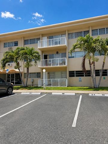 1460 NE 169th St 108, North Miami Beach, FL 33162