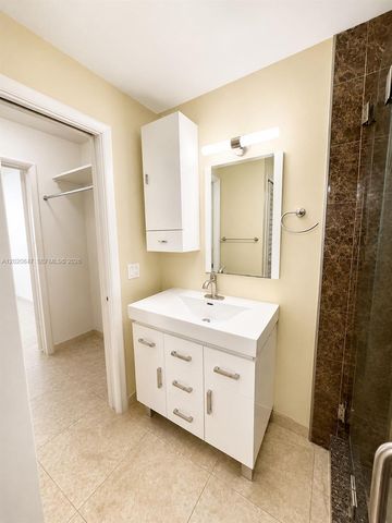 1460 NE 169th St 108, North Miami Beach, FL 33162